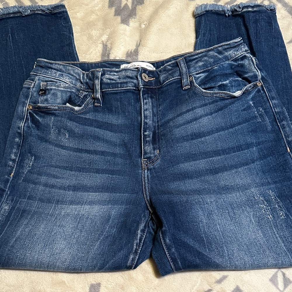 A122. KanCan Women's Distressed slim straight Jeans in Dark Blue - Picture 3 of 10